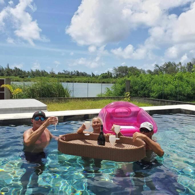 Bungalow Sweet Escape Fare Eksteriør bilde